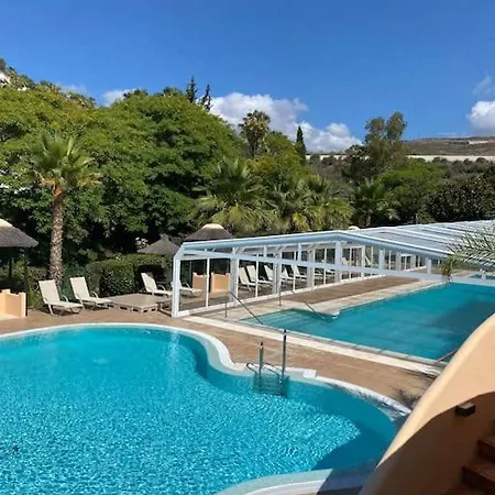 Aloha Hill With Swimming Pools Appartamento
